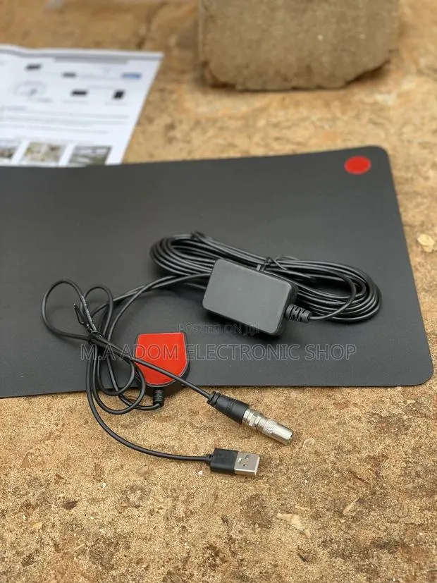 Light Weight Indoor Antenna With USB Adapter Booster · Photo 1