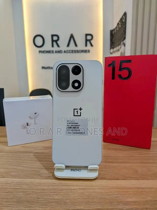 New OnePlus 15 256 GB White · Photo 1