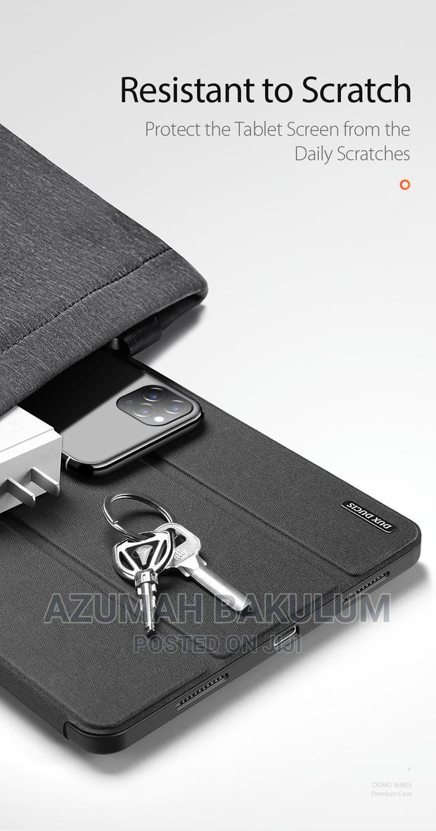 iPad Pro 12.9 (2020) Dux Ducis Domo Series Cover · Photo 7