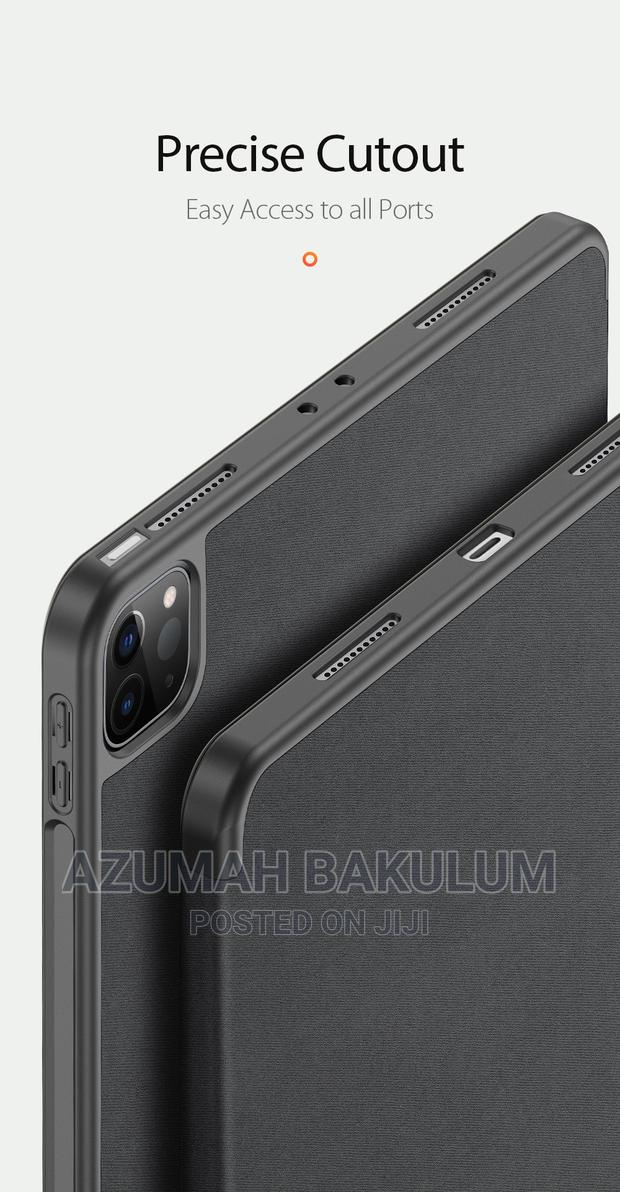 iPad Pro 12.9 (2020) Dux Ducis Domo Series Cover · Photo 4