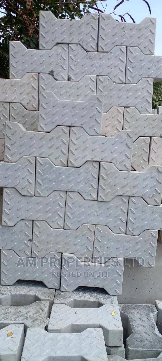 Interlocking Pavement Blocks · Photo 5