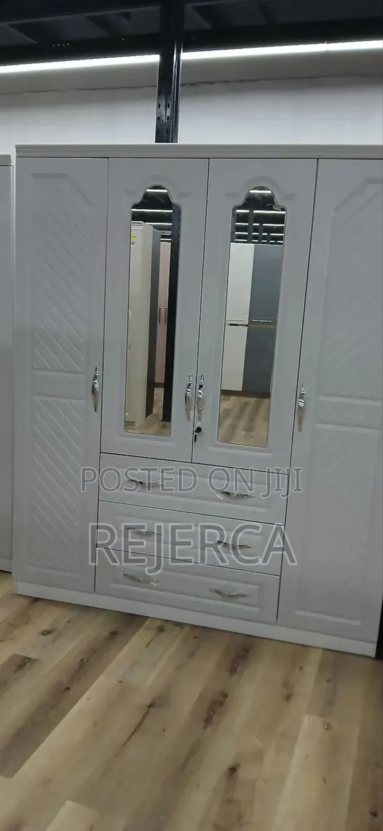 Affordable Brand New Wardrobe · Photo 1