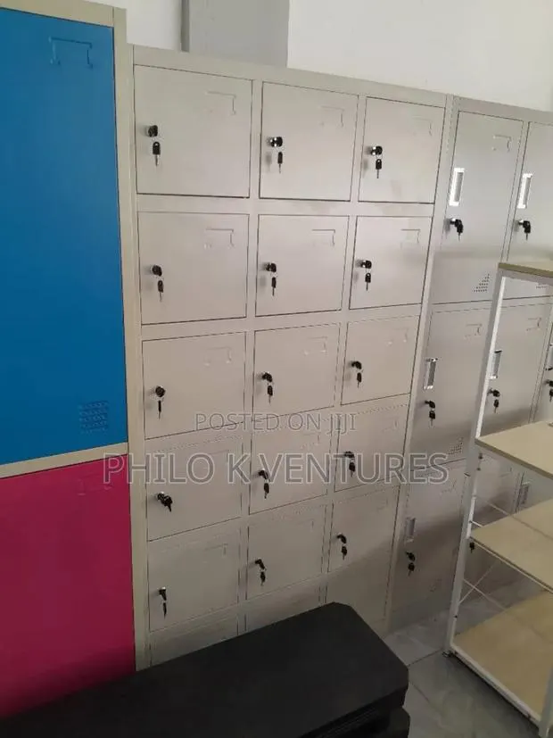3500 Ghana Cedis 18 Lackers · Photo 1