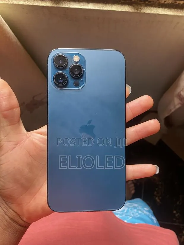 Apple iPhone 12 Pro Max 128 GB Blue · Photo 1