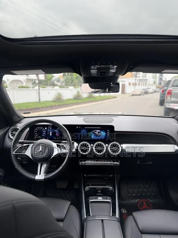 Mercedes-Benz GLB-Class GLB 250 2024 Black · Photo 1