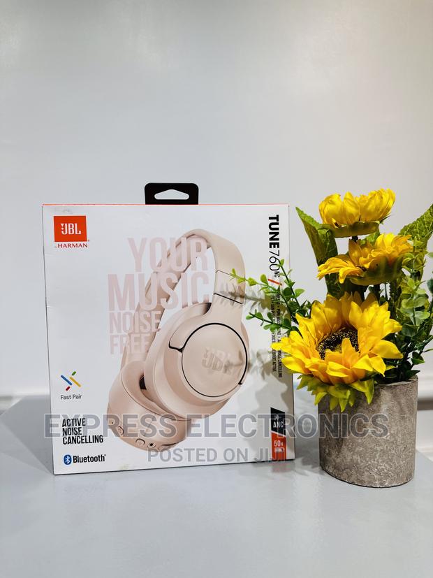 Google Fast Pair Headphone JBL Tune 760 · Photo 1