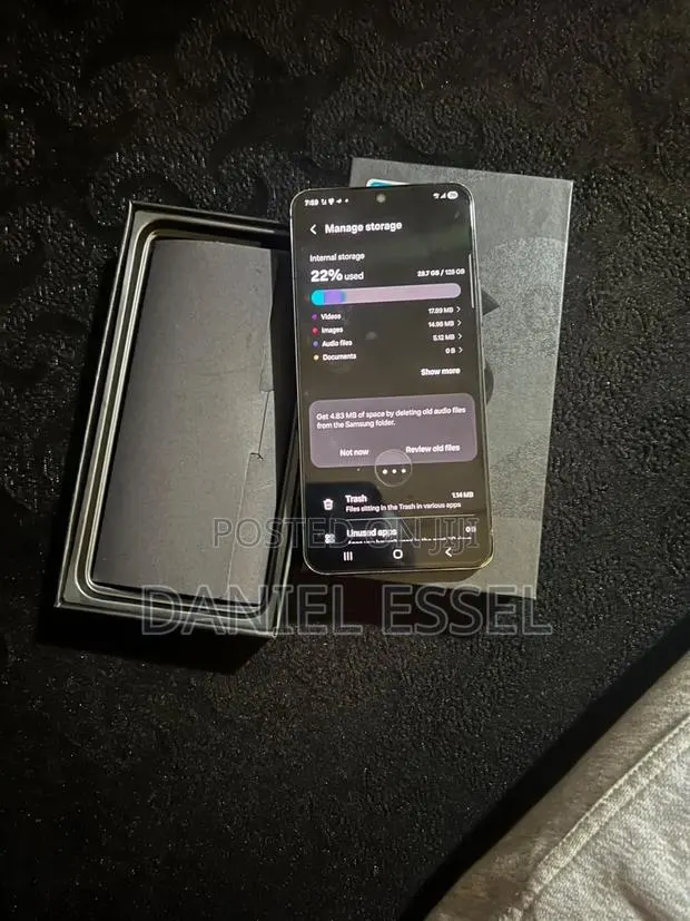 Samsung Galaxy S22 5G 128 GB Black · Photo 1
