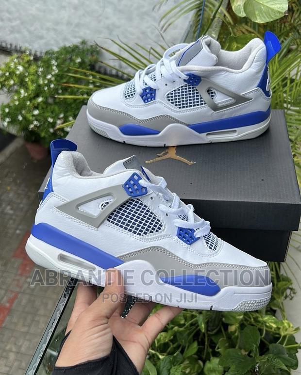 Air Jordan Retro 4 Military Blue · Photo 1
