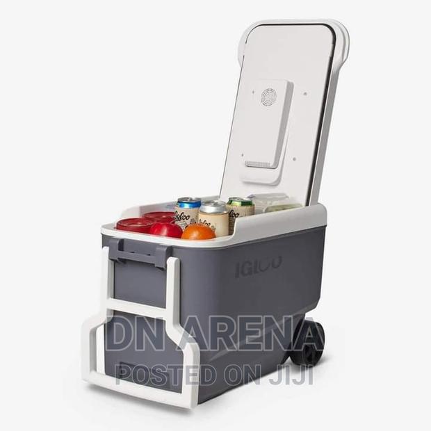 Igloo 38quart Wheelie Cool Ice Chest · Photo 1