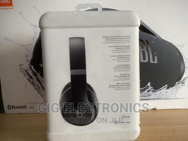 Beats Studio Pro Wireless Over-Ear Headphones · Photo 3