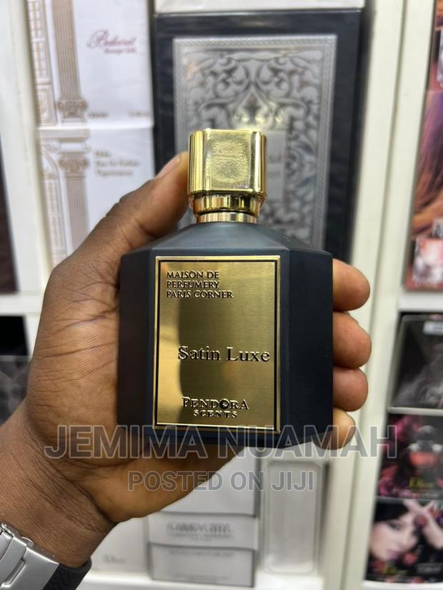 Satin Luxe Pendora Scent · Photo 1