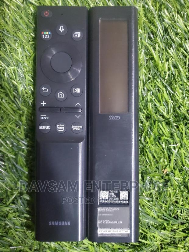 Samsung Solar $ Chargeable Voice Remote · Photo 2