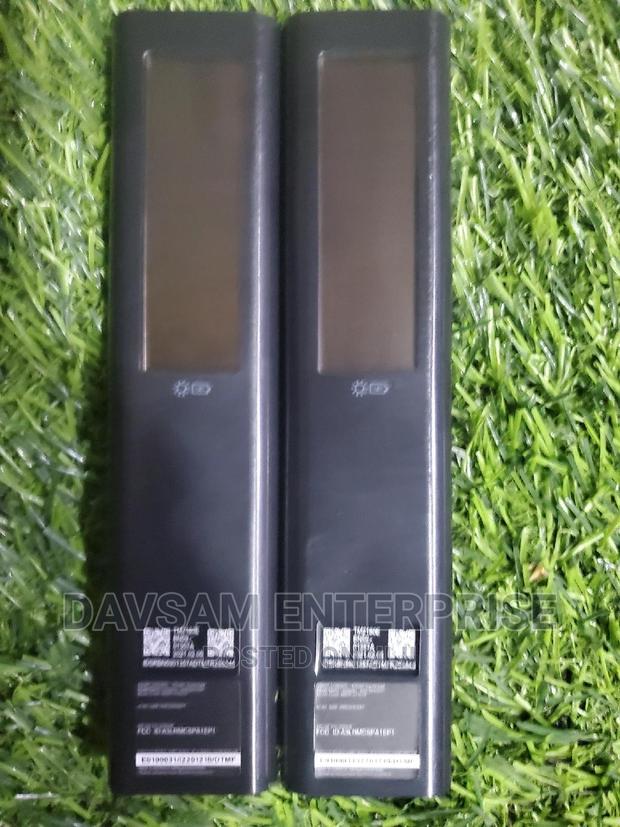 Samsung Solar $ Chargeable Voice Remote · Photo 5