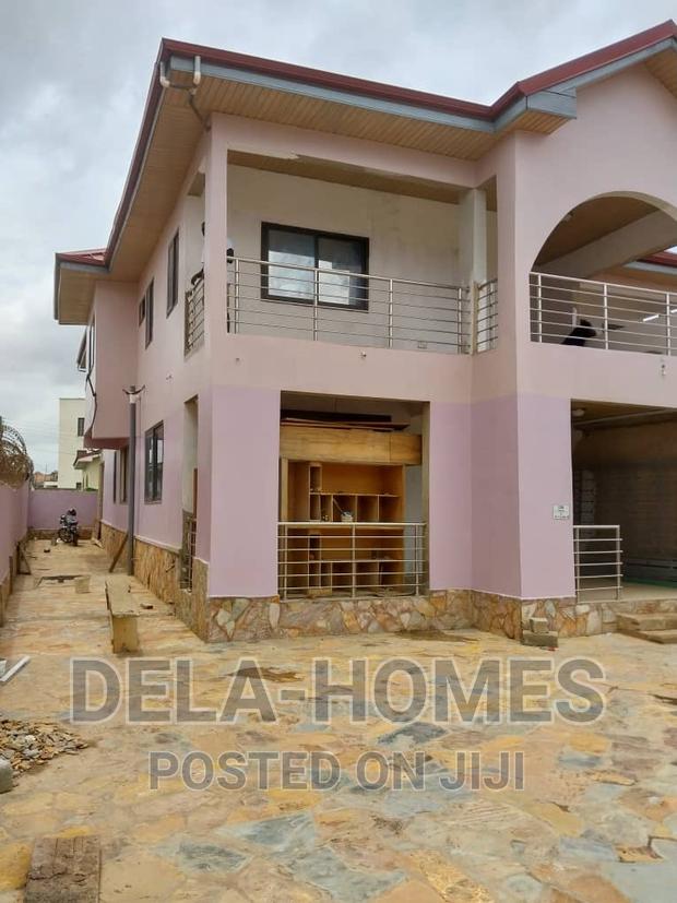 Three Bedroom HSE for Rent at Ashaley Botwe. · Photo 6