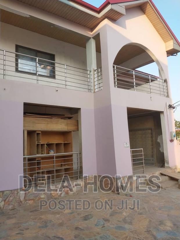 Three Bedroom HSE for Rent at Ashaley Botwe. · Photo 7