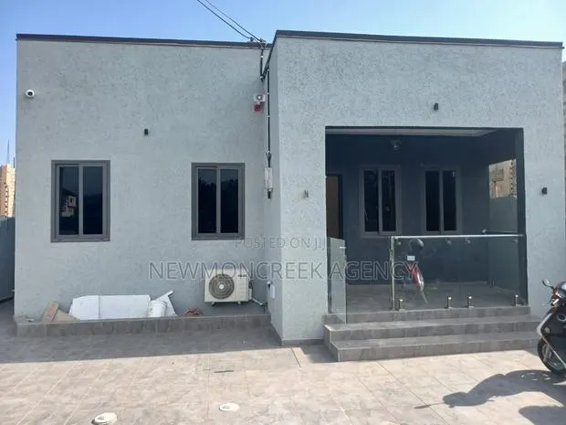 3bdrm House in Abokobi Rural Bank, Boi for sale