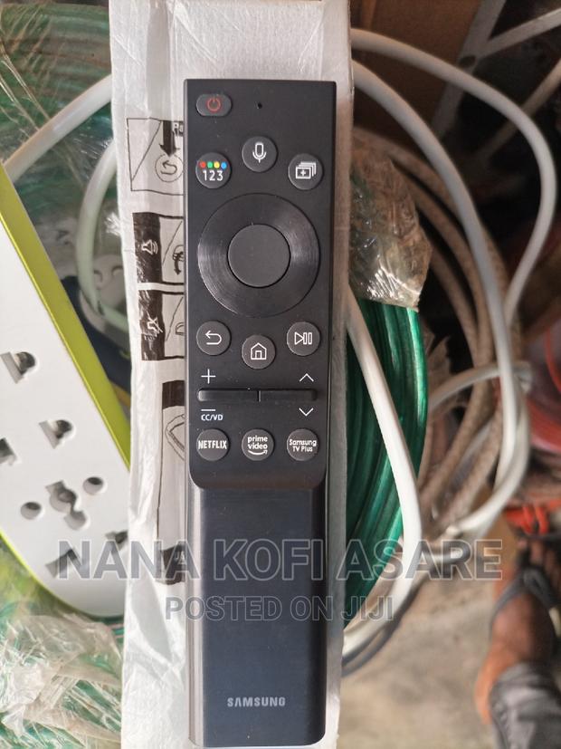 Samsung Solar Rechargable Remote Control Voice Command · Photo 2