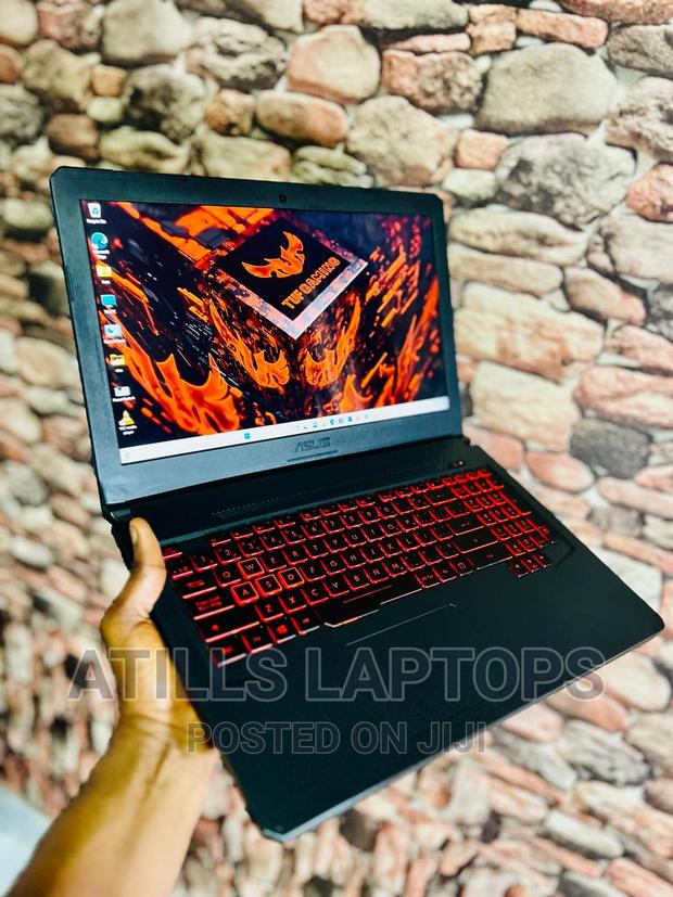 Laptop Asus TUF Gaming FX504 16GB Intel Core I7 SSHD+SSD 1.5T · Photo 1