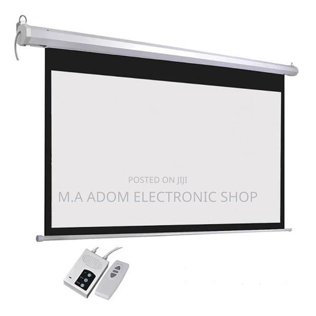 Brand New Projector Screen With Remote Control · Photo 1