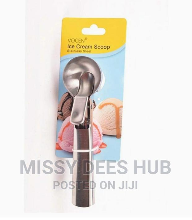 Ice Cream Scoop With Front Trigger-release · Photo 1