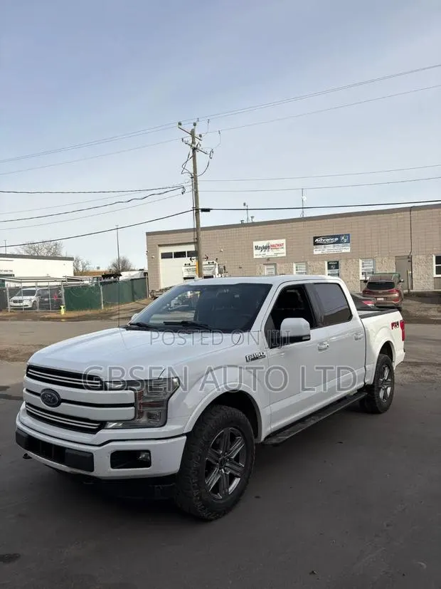 Ford F-150 Lariat 4x4 SuperCrew Cab Styleside 5.5 ft. box 145 in. WB · Photo 1
