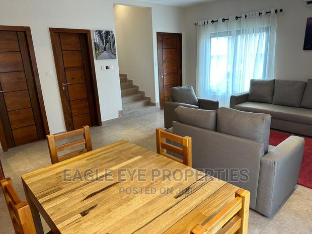 4bdrm Townhouse/Terrace in Oyarifa for sale · Photo 4