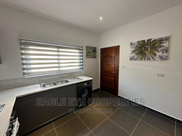 4bdrm Townhouse/Terrace in Oyarifa for sale · Photo 7