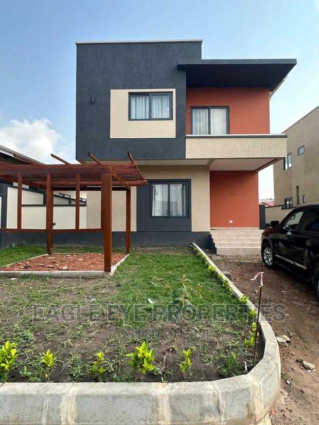 4bdrm Townhouse/Terrace in Oyarifa for sale · Photo 1