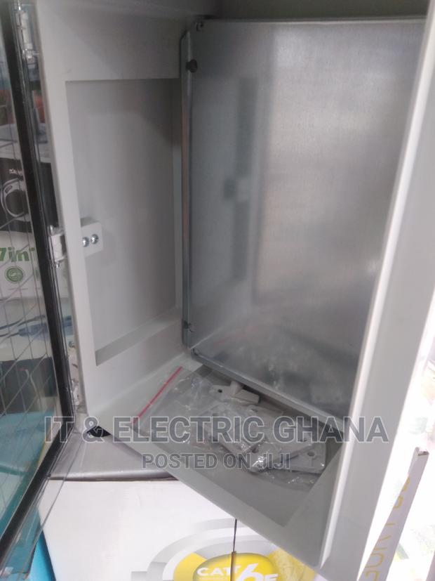 Waterproof Junction Box · Photo 2