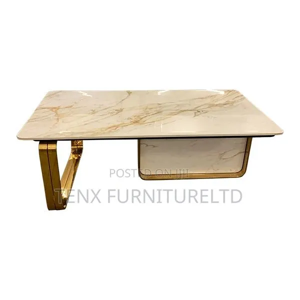 Coffee Table (Stunning) · Photo 1