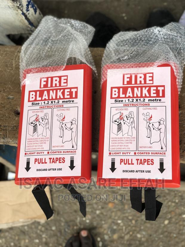 Emergency Fire Blanket · Photo 1