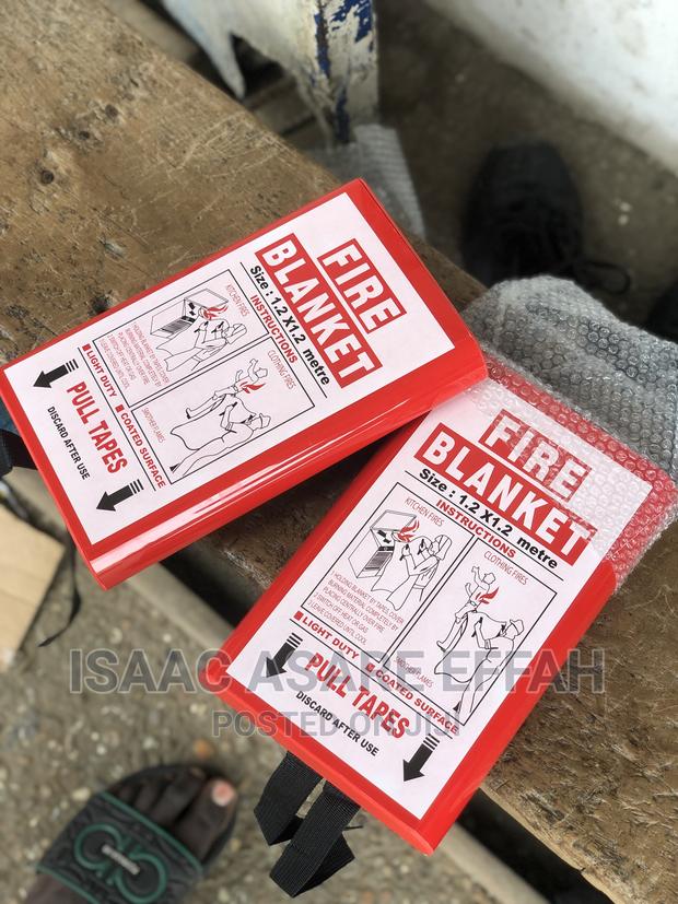 Emergency Fire Blanket · Photo 5