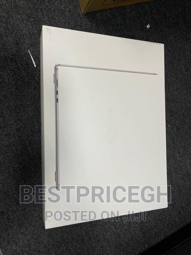 New Laptop Apple MacBook Air 8GB Apple M2 SSD 256GB · Photo 2