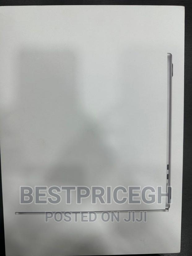 New Laptop Apple MacBook Air 8GB Apple M2 SSD 256GB · Photo 1
