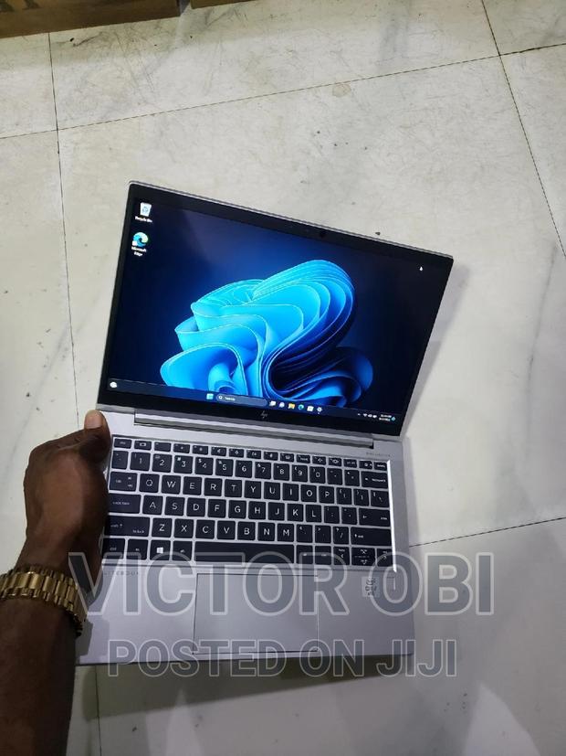 Laptop HP EliteBook 830 G7 16GB Intel Core I7 SSD 256GB · Photo 1