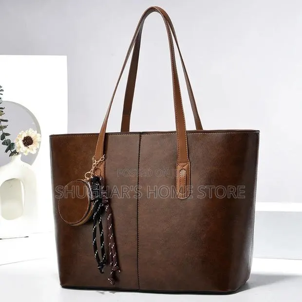 Leather Tote Bag · Photo 1