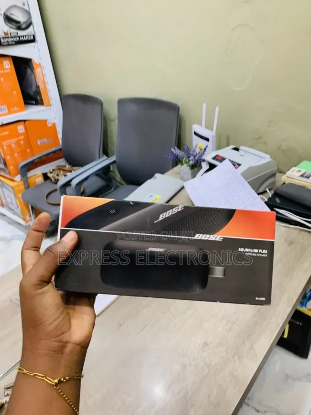 Lovely New Bose SoundLink Flex Portable Speaker (2nd Gen) · Photo 1