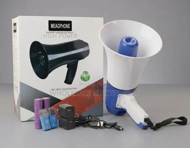 High Power Rechargeable Megaphone With USB and Charging Kit · Photo 1