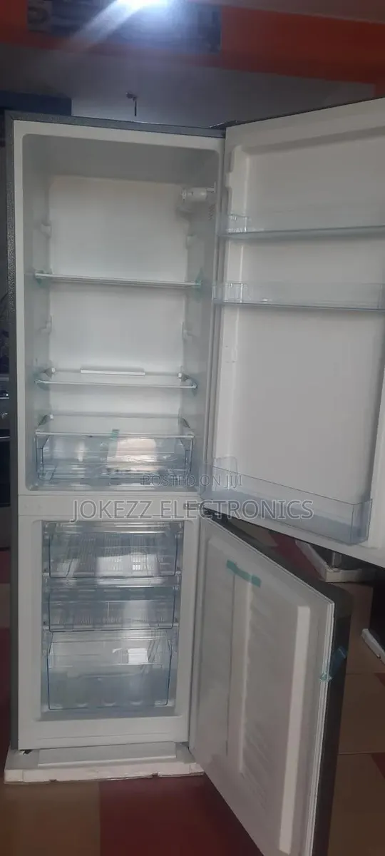 CHIGO Combi Fridge ( 230L) · Photo 1
