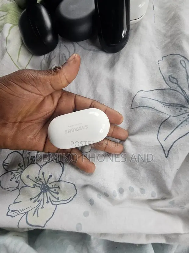 Galaxy Buds Plus · Photo 1