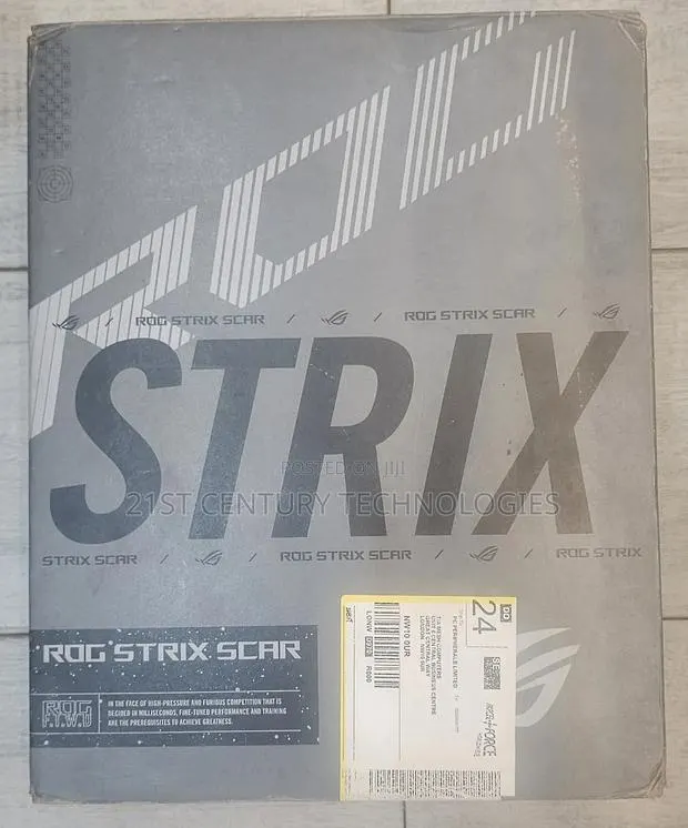Laptop Asus ROG Strix SCAR Edition 32GB Intel Core Ultra 9 SSD 2T · Photo 1