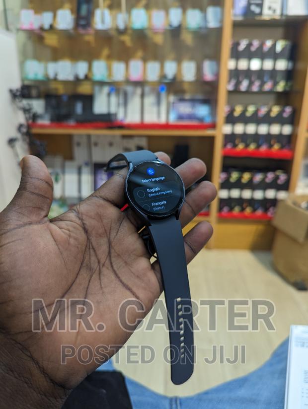 Samsung Watch6 Available · Photo 6