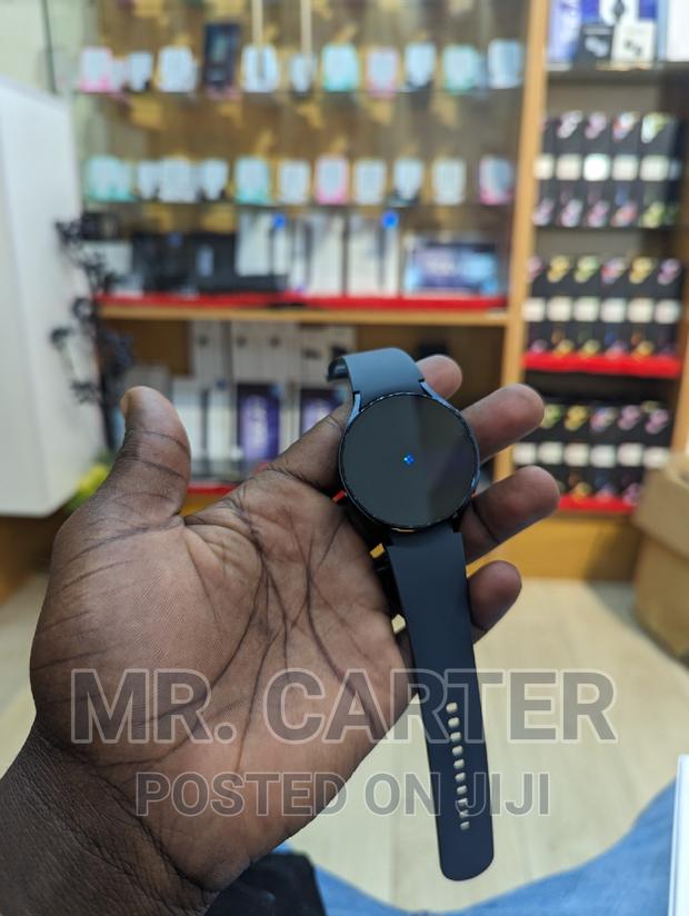 Samsung Watch6 Available · Photo 8