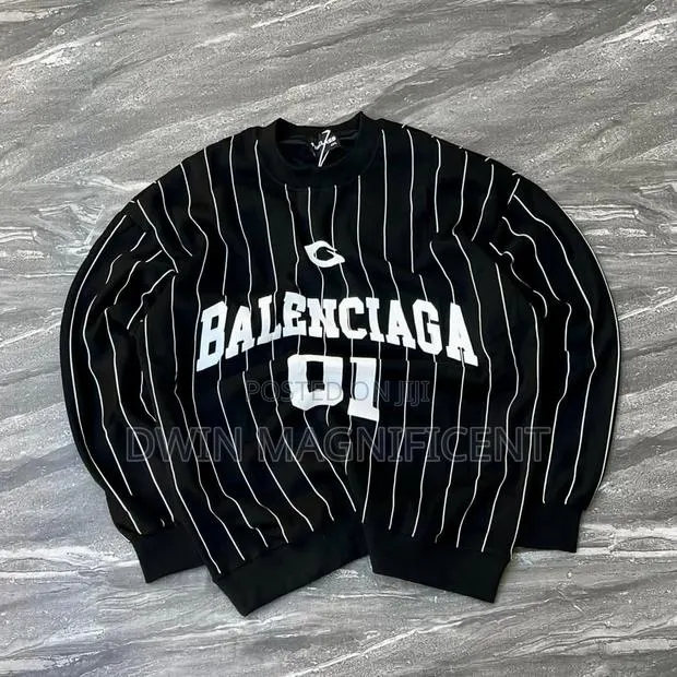 Balenciaga Sweatshirt From the Basketball Series · Photo 1