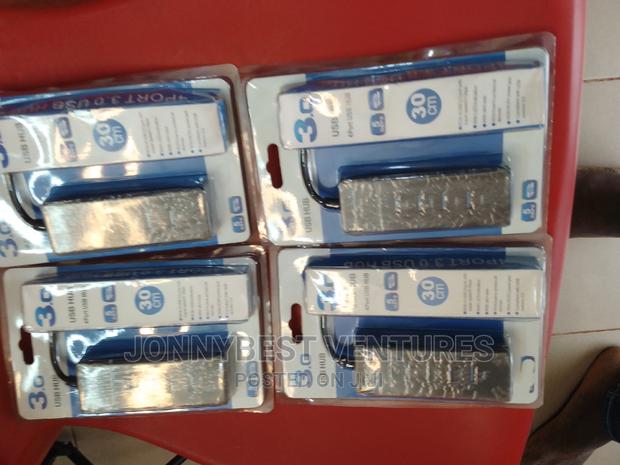 Brand New 3.0 USB Hub · Photo 2