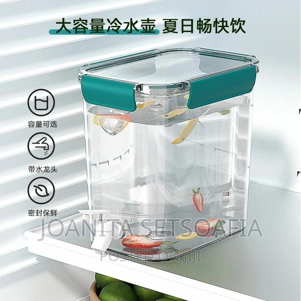4.5 Litres Fridge Container · Photo 1