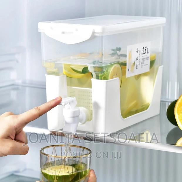 4.5 Litres Fridge Container · Photo 2