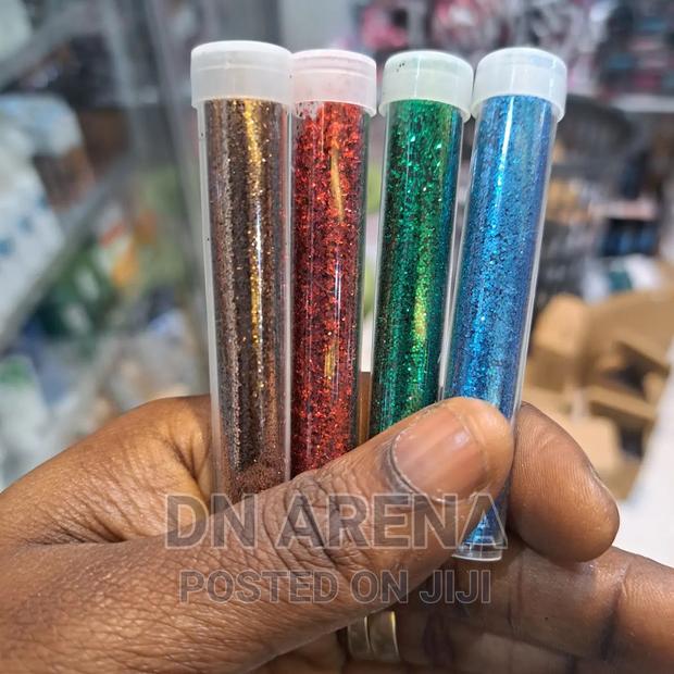 Eyeshadow Glitter · Photo 3