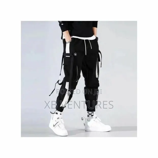 Hip Hop Cargo Pants · Photo 1