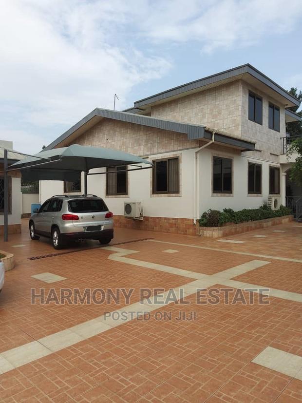 5bdrm House in East Legon for sale · Photo 2